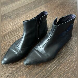 Vagabond black leather womens size 40/9 US leather boots
